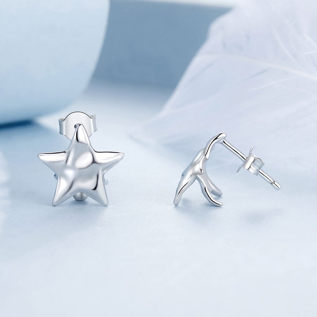 Gnoce Pleated Textured Star Stud Earrings_2