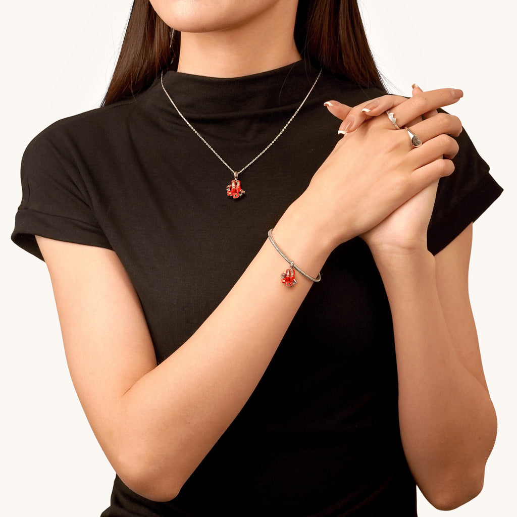 Gnoce The Wonderful Wizard of Oz Ruby Slippers Pendant Dangle Charm_4