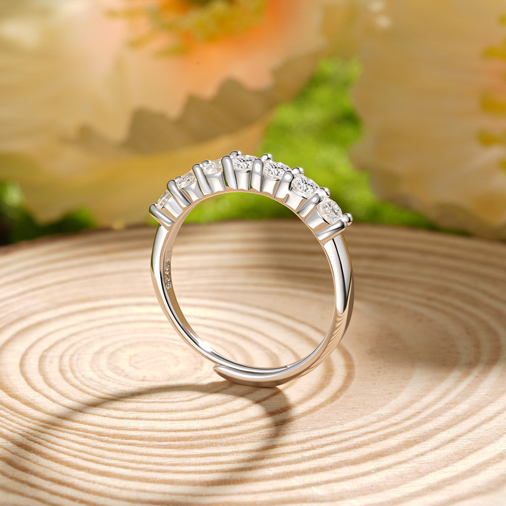 Gnoce Shiny 0.7 Ct Multiple VVS Moissanite Band Ring_3