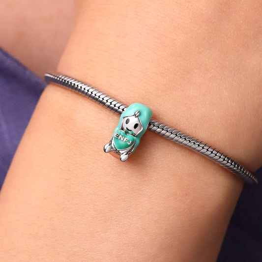 Gnoce MBTI ENFJ Personality Type Embraces Love Charm_6