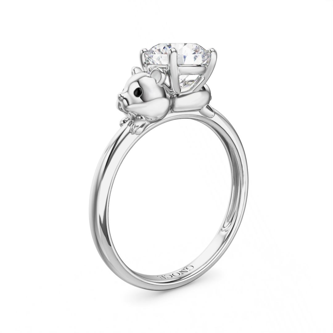 Gnoce Hamster Embraces Moissanite Round Cut Ring_1